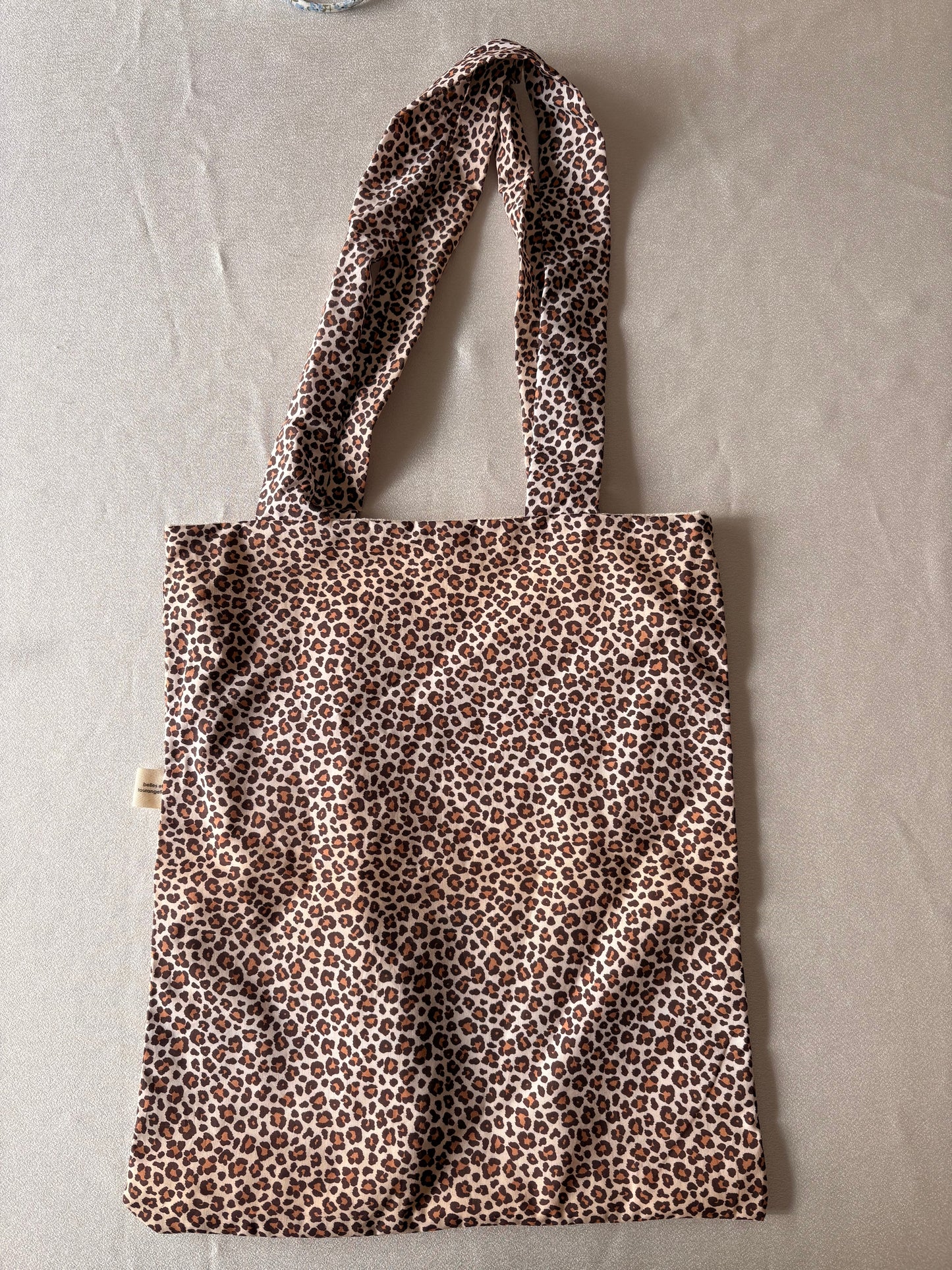 Tote bag