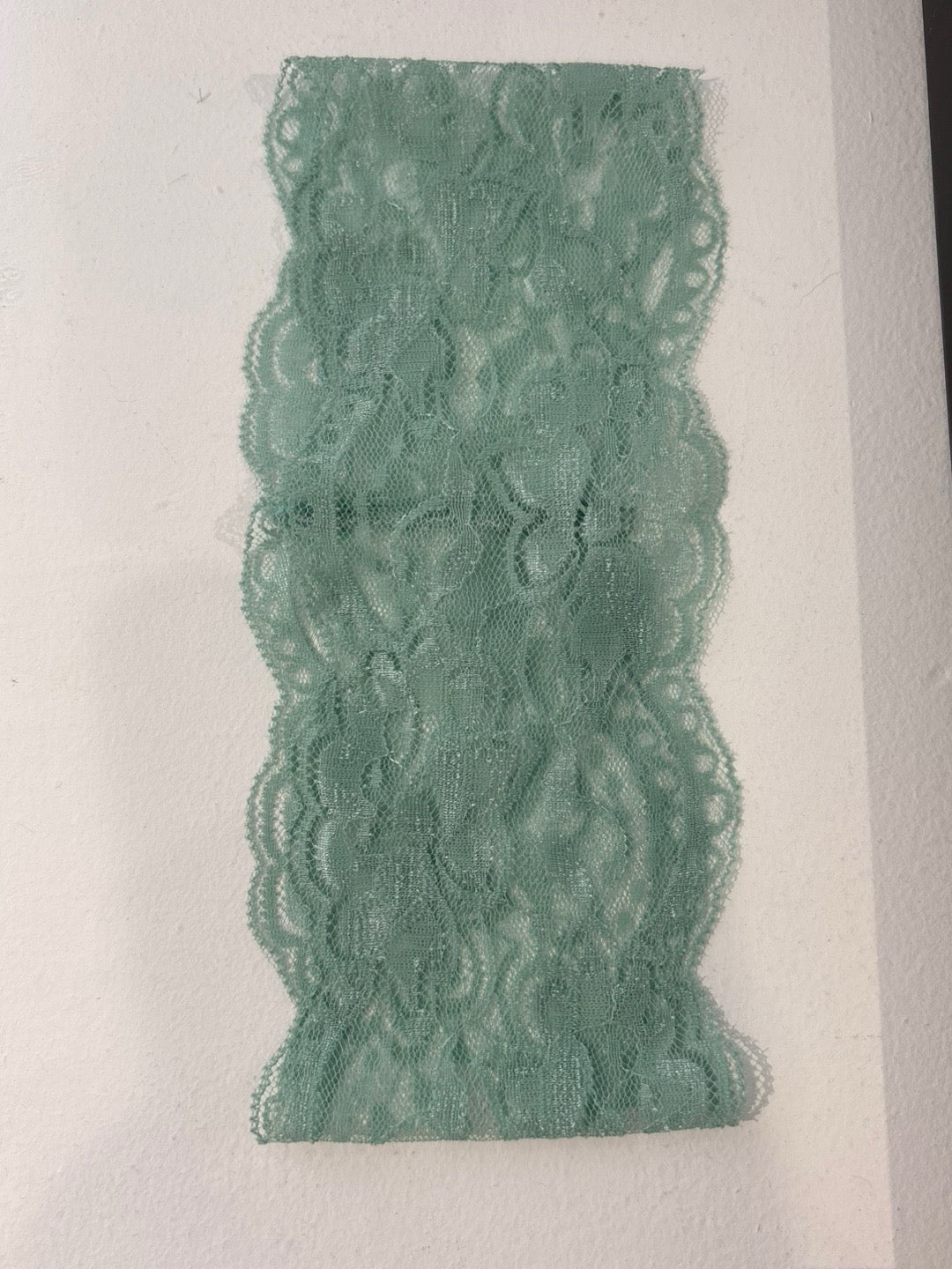 Bandeau en dentelle turquoise